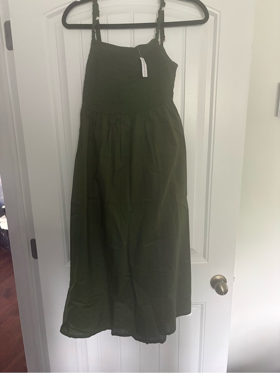 La Vie En Rose Dresses & Skirts - Smocked Tank Midi Sun Dress - Olive Green